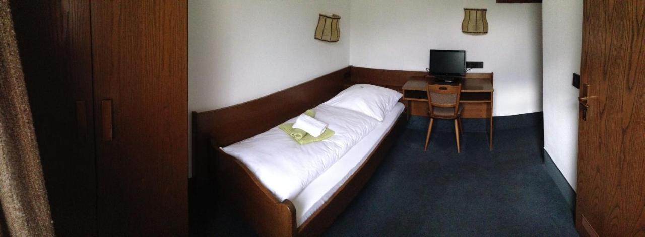 Goldene Rose Aparthotel Ebersbach an der Fils Exterior photo